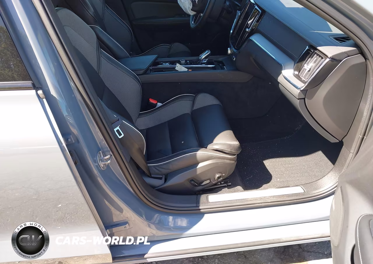 2024 Volvo S60 B5 Ultimate Dark Theme VIN:7JRL12TM5RG314768 - 5