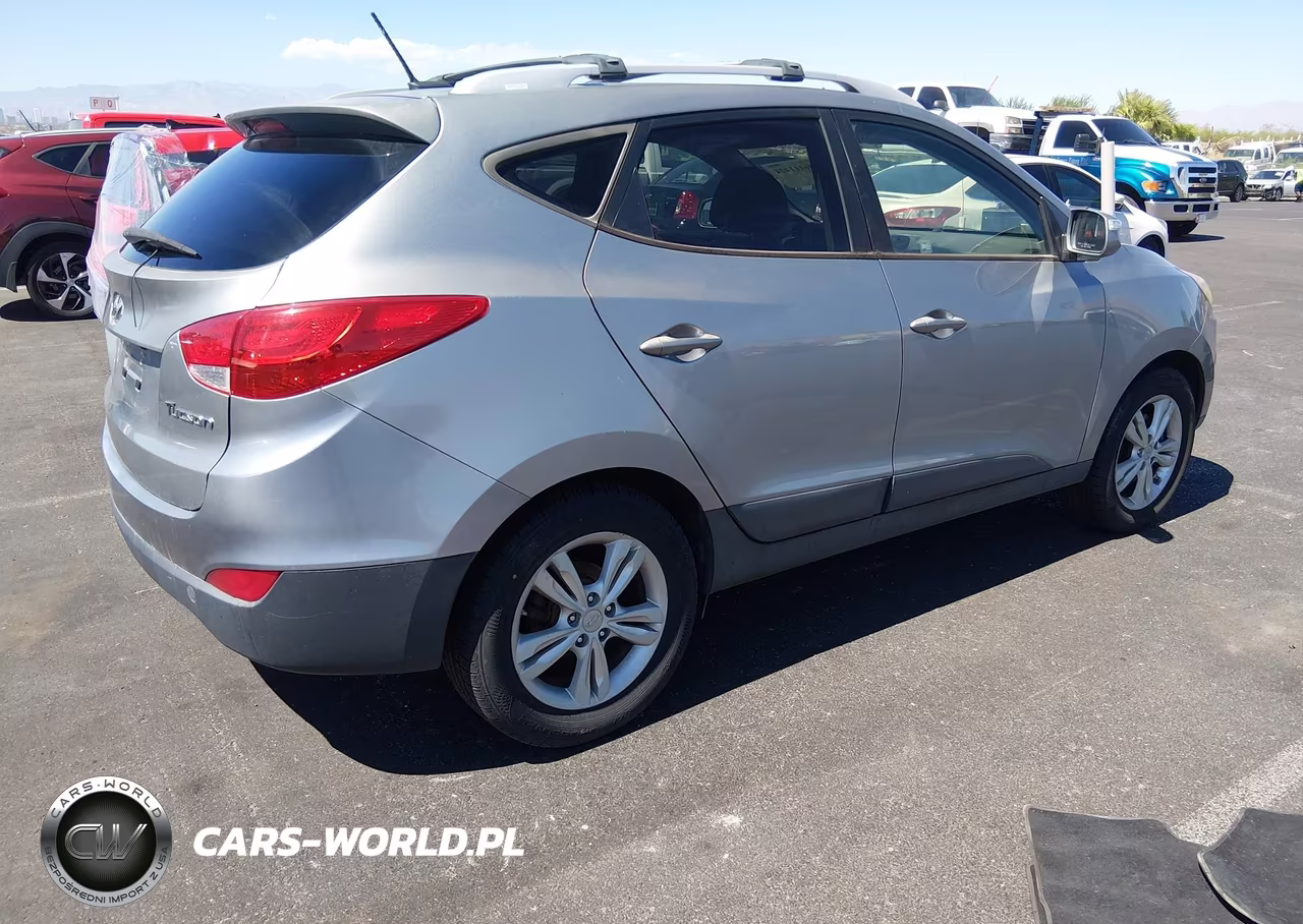 2013 Hyundai Tucson Gls VIN:KM8JU3AC4DU698853 - 4