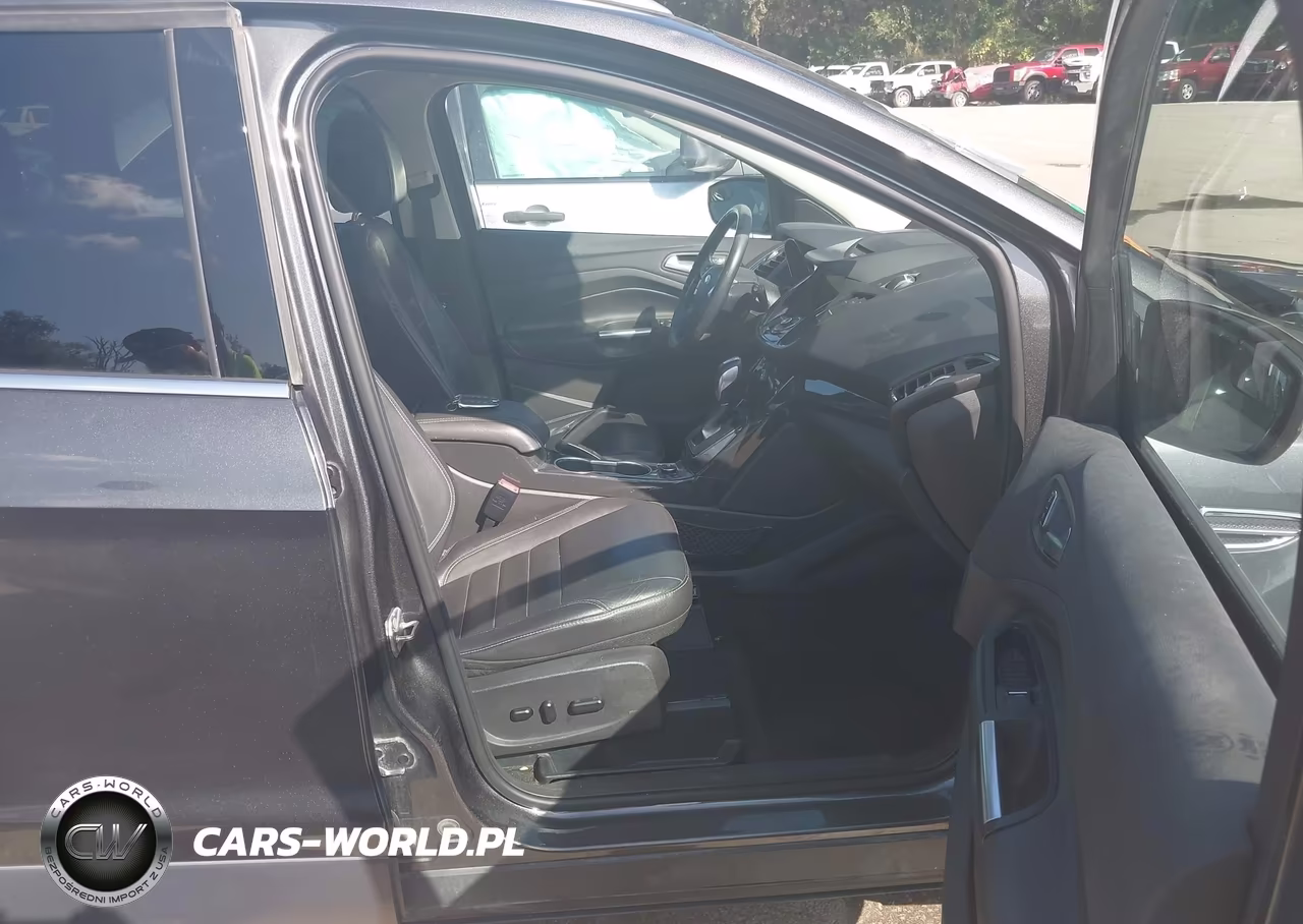 2016 Ford Escape Titanium VIN:1FMCU9J96GUC58248 - 5