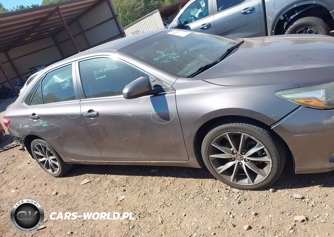 2016 Toyota Camry Xse VIN:4T1BF1FK7GU196359 - 13