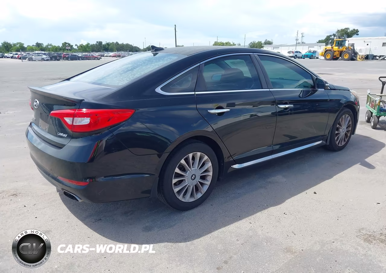2015 Hyundai Sonata Limited VIN:5NPE34AFXFH189355 - 4
