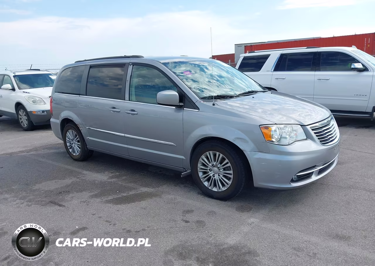 2016 Chrysler Town & Country Touring-L – zdjęcie 1 z 18