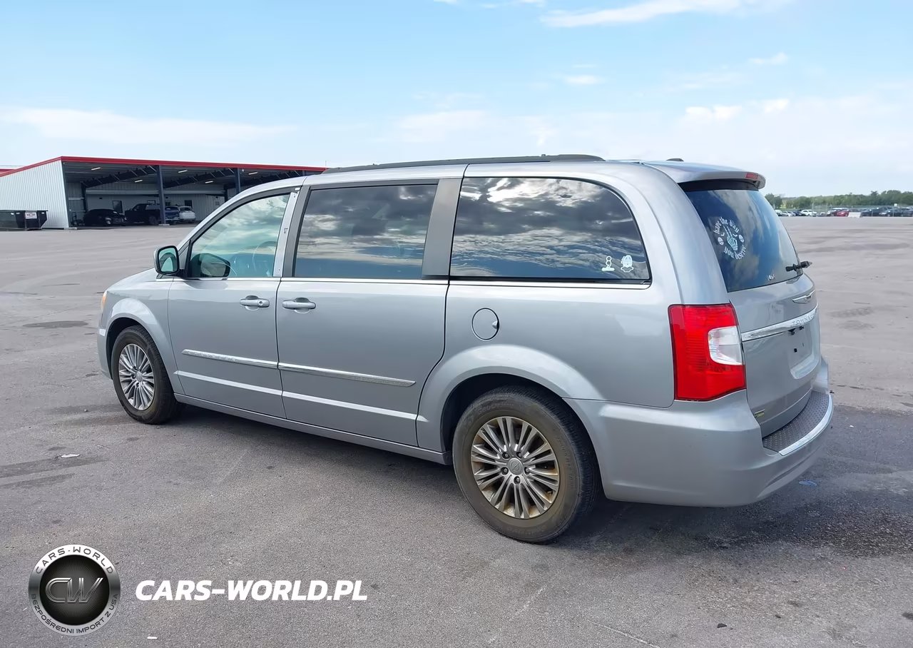 2016 Chrysler Town & Country Touring-L VIN:2C4RC1CG9GR215180 - 14