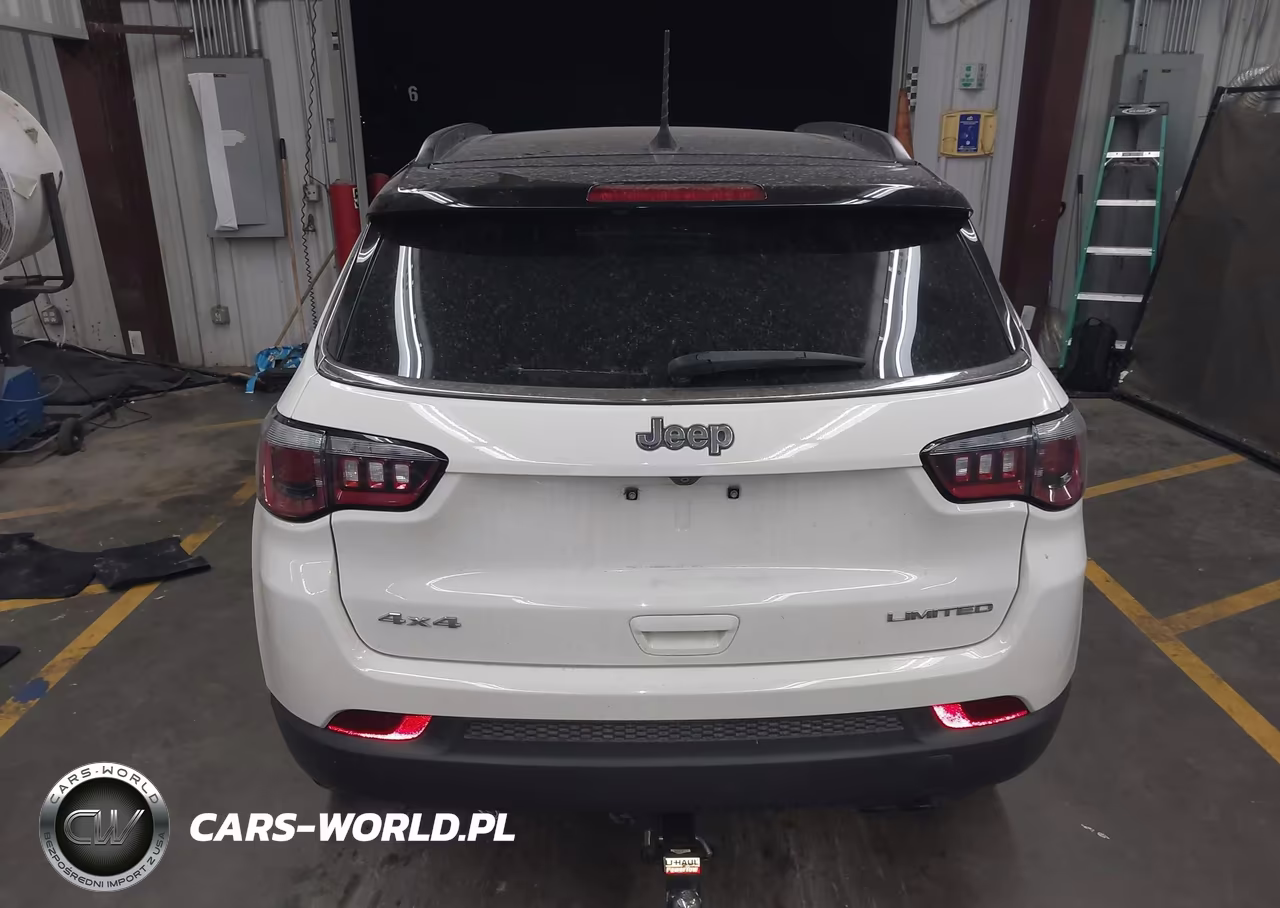 2018 Jeep Compass Limited 4X4 VIN:3C4NJDCB6JT355394 - 16