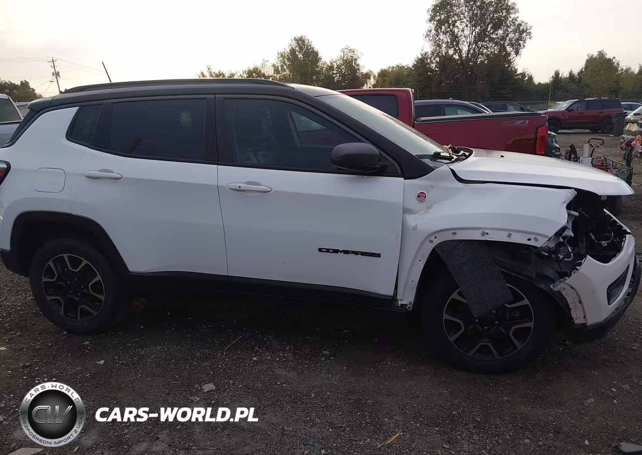 2018 Jeep Compass Trailhawk 4X4 VIN:3C4NJDDB2JT501790 - 13
