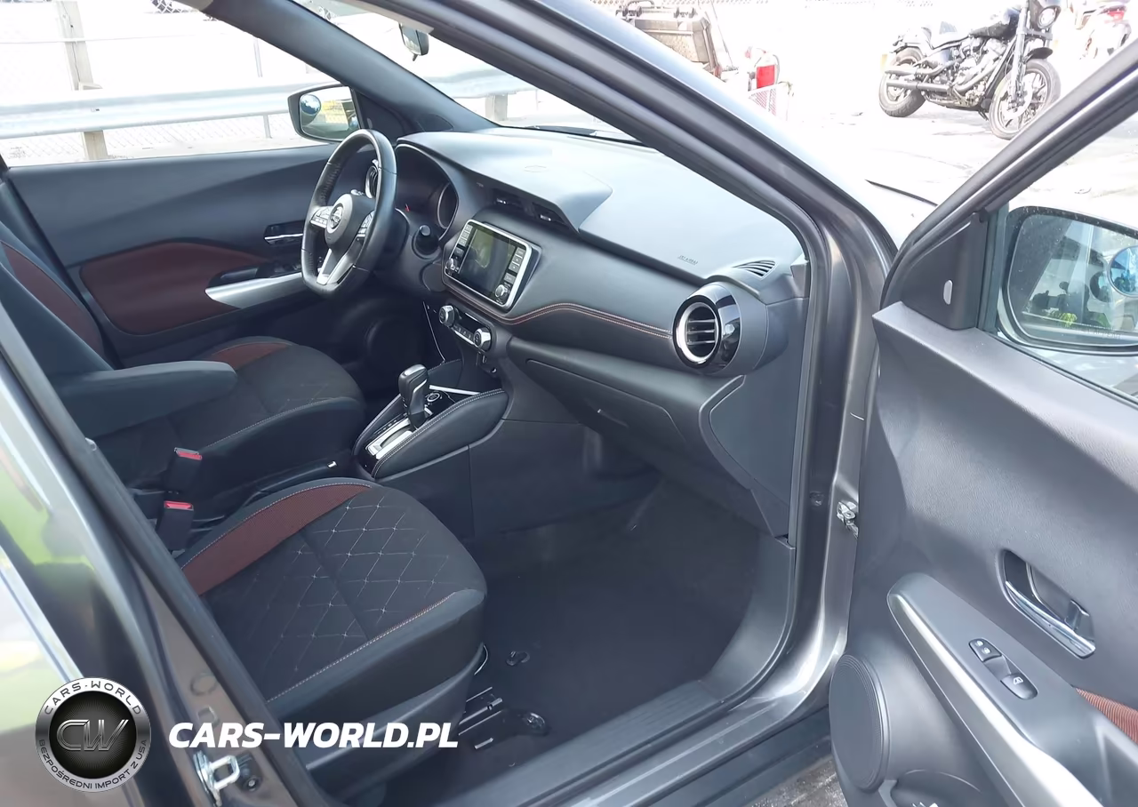 2019 Nissan Kicks Sr VIN:3N1CP5CU9KL498499 - 5