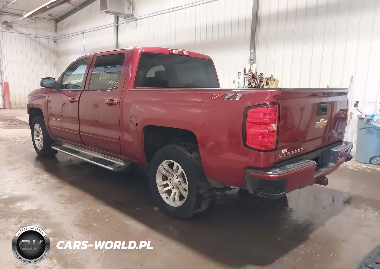 2018 Chevrolet Silverado 1500 2Lt VIN:3GCUKREC0JG321584 - 3