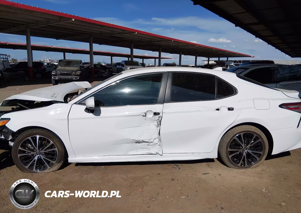 2020 Toyota Camry Se VIN:4T1G11AK1LU900108 - 14