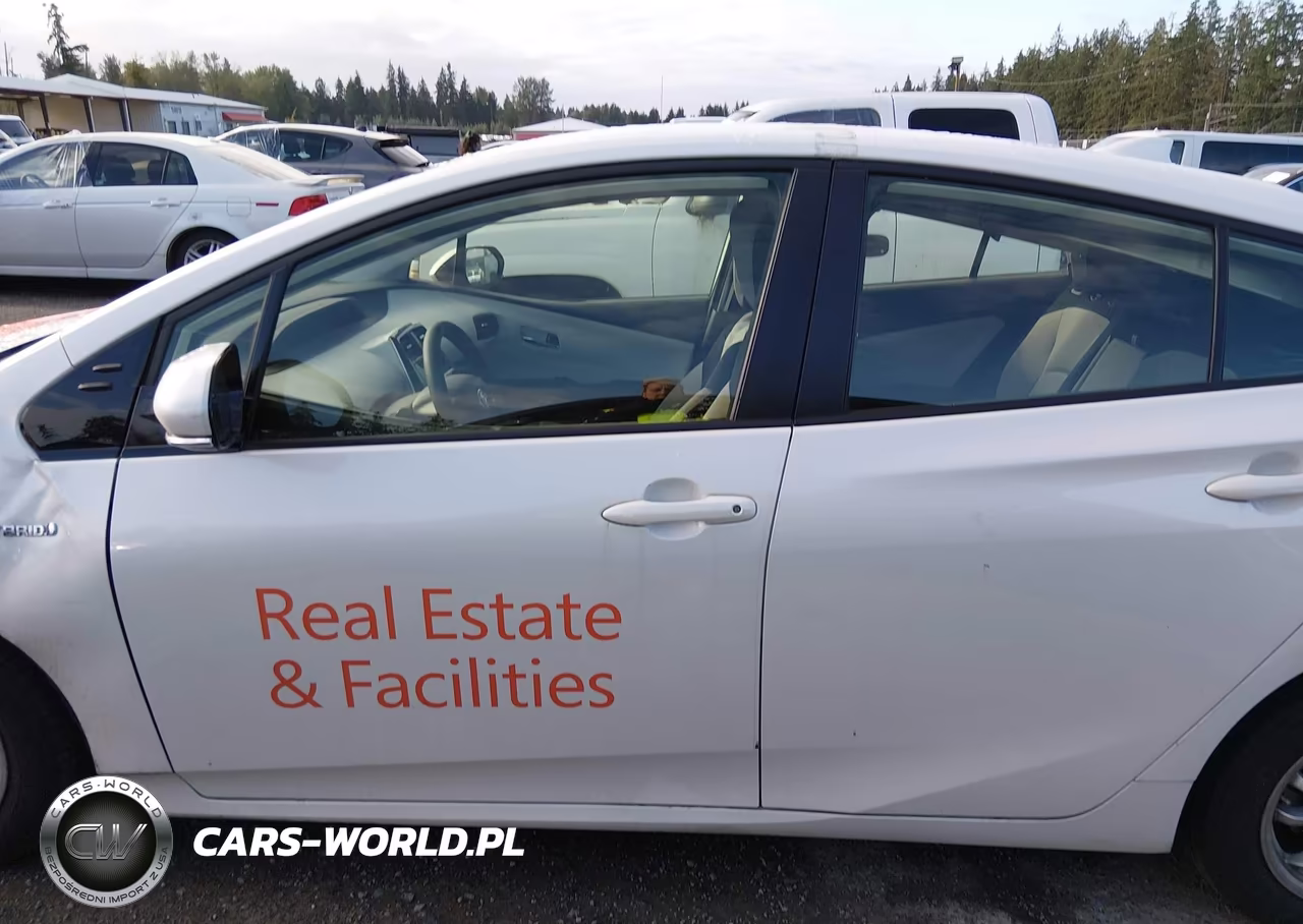 2019 Toyota Prius Le VIN:JTDKARFU8K3100255 - 15