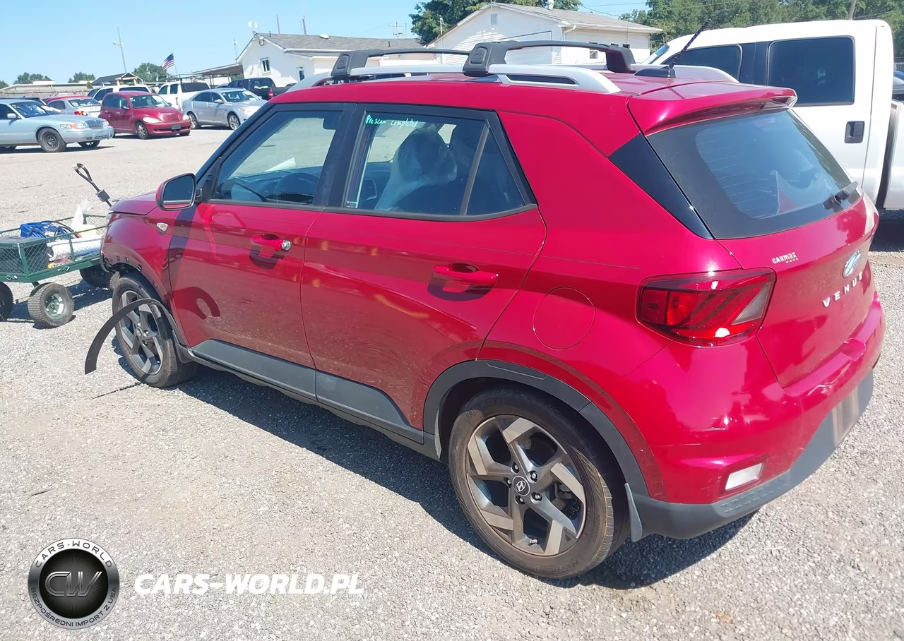 2023 Hyundai Venue Sel VIN:KMHRC8A30PU213650 - 3