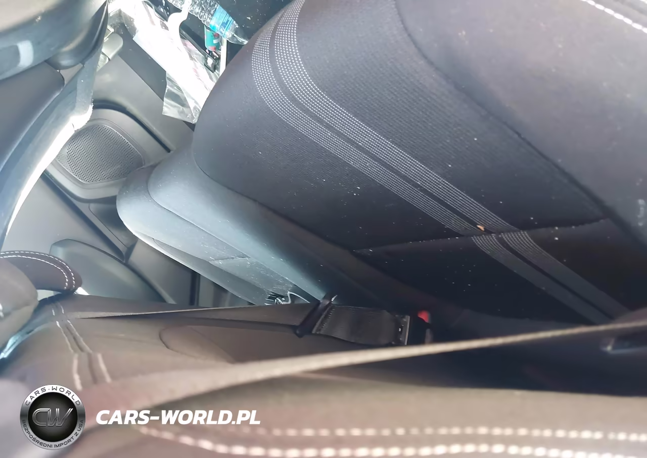 2023 Hyundai Venue Sel VIN:KMHRC8A30PU213650 - 8