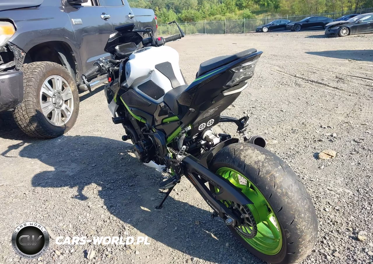 2021 Kawasaki Zr900 F VIN:ML5ZRDF12MDA43917 - 3
