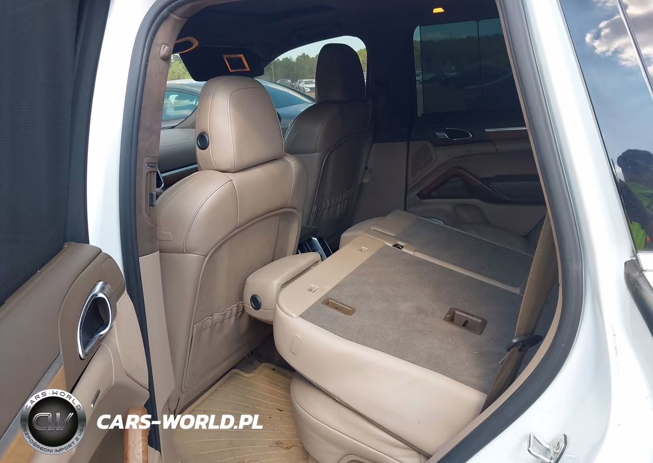 2012 Porsche Cayenne Turbo VIN:WP1AC2A26CLA83507 - 8