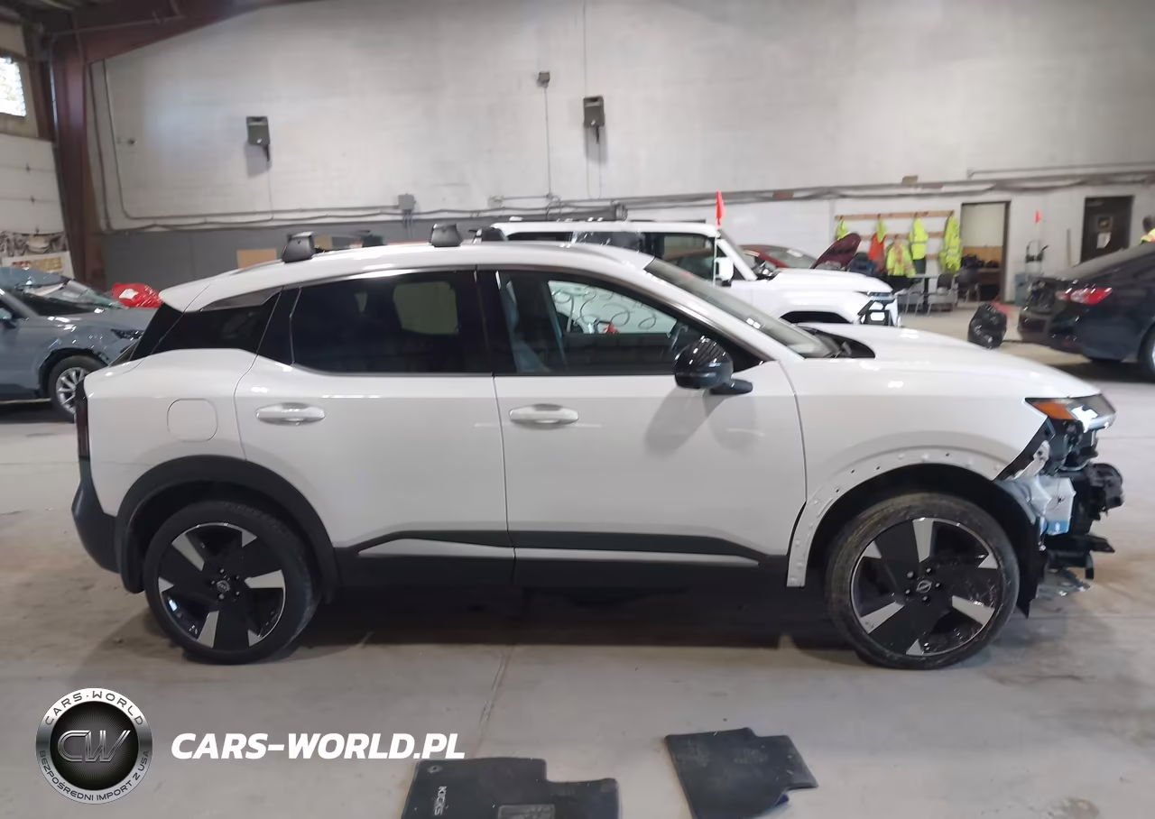 2026 Nissan Kicks Sr VIN:3N8AP6DB5TL303348 - 14