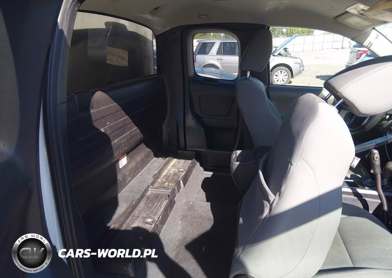 2019 Toyota Tacoma Sr VIN:5TFRX5GN9KX146490 - 8