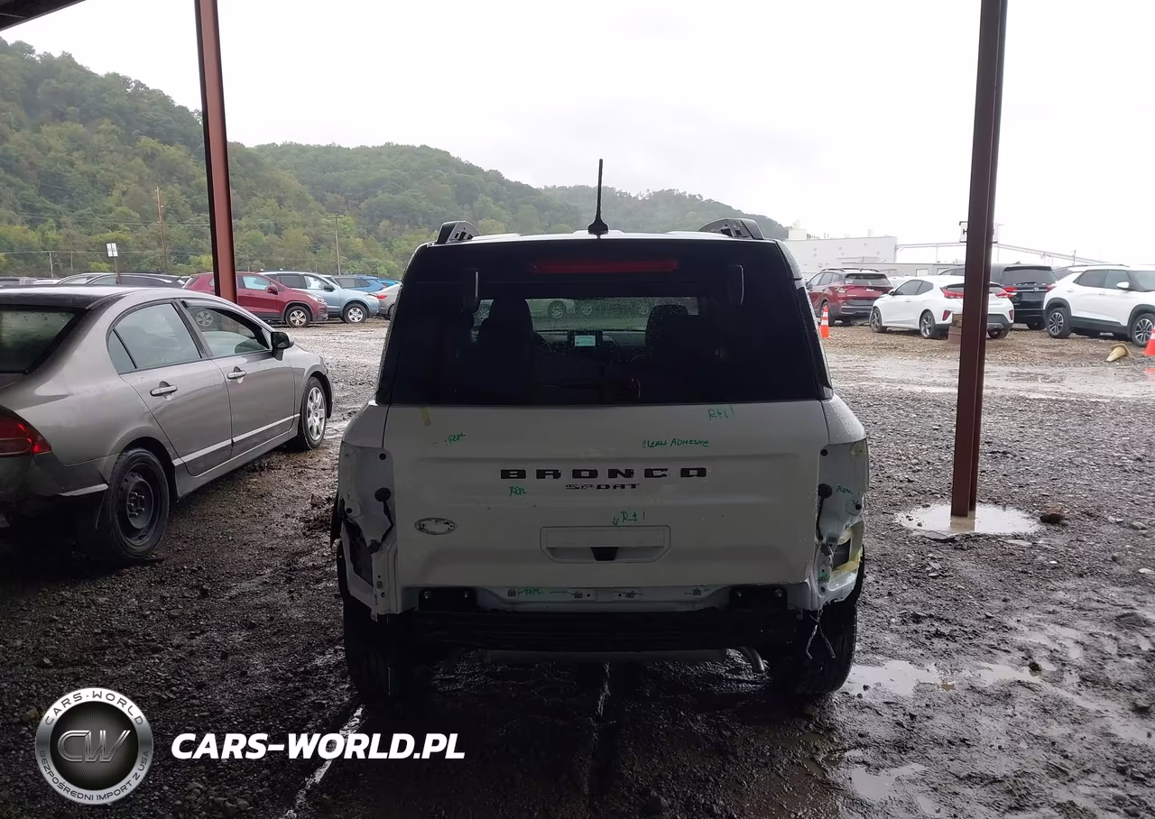 2024 Ford Bronco Sport Outer Banks VIN:3FMCR9C6XRRE38444 - 17