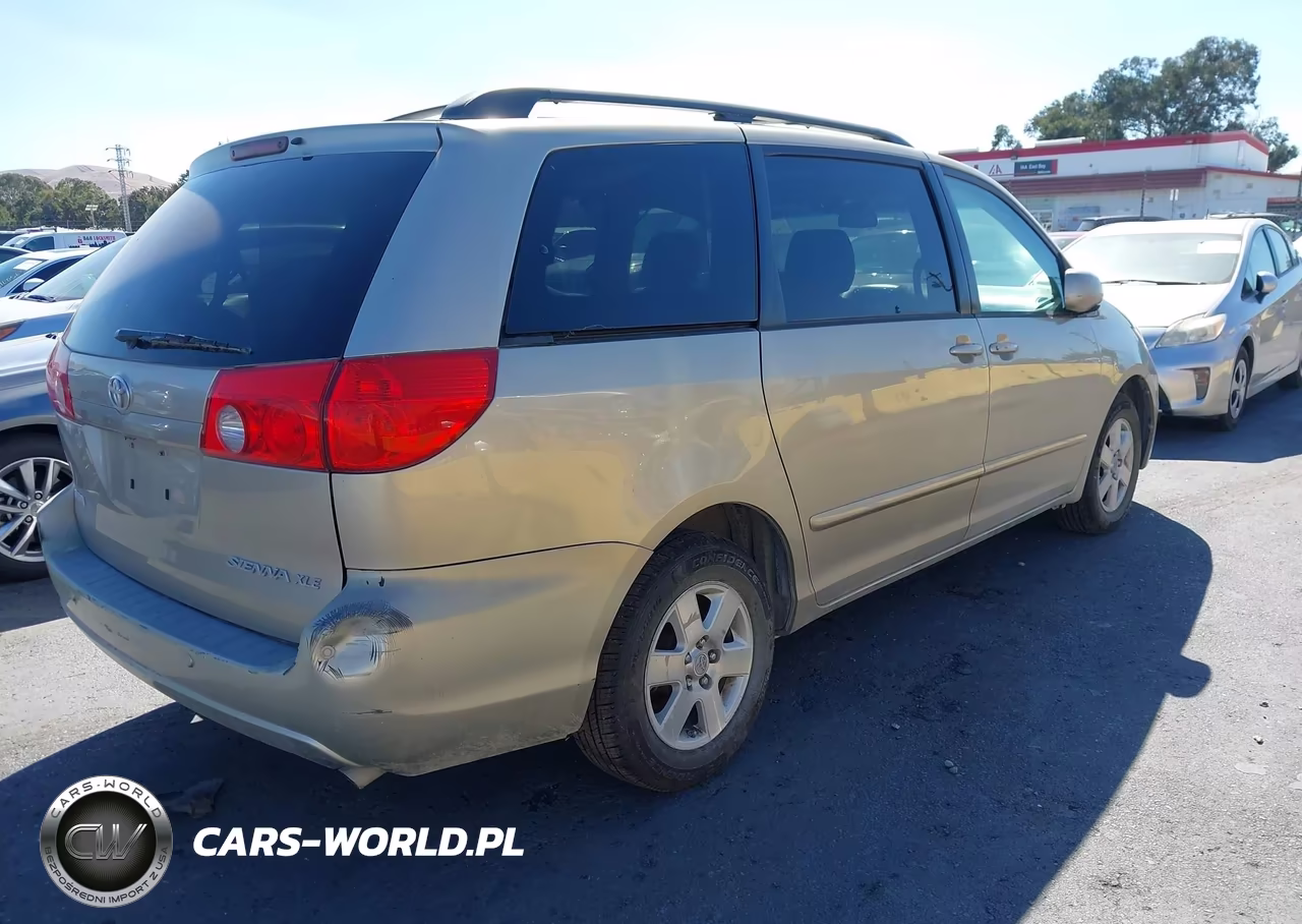 2009 Toyota Sienna Xle VIN:5TDZK22C99S273890 - 4