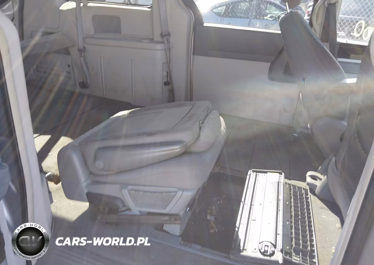 2010 Dodge Grand Caravan Crew VIN:2D4RN6DX0AR419902 - 8