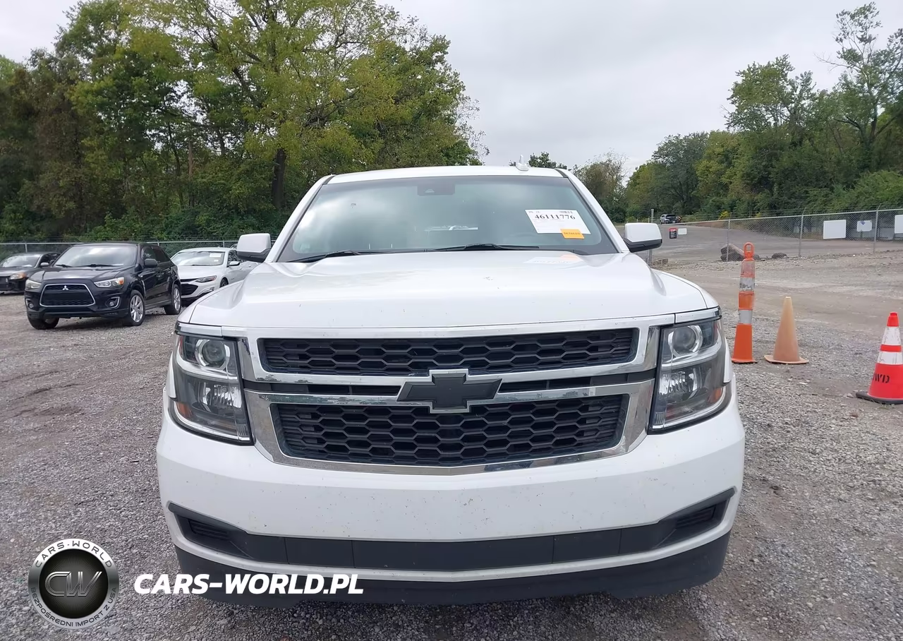 2019 Chevrolet Suburban Lt VIN:1GNSKHKC8KR105500 - 12