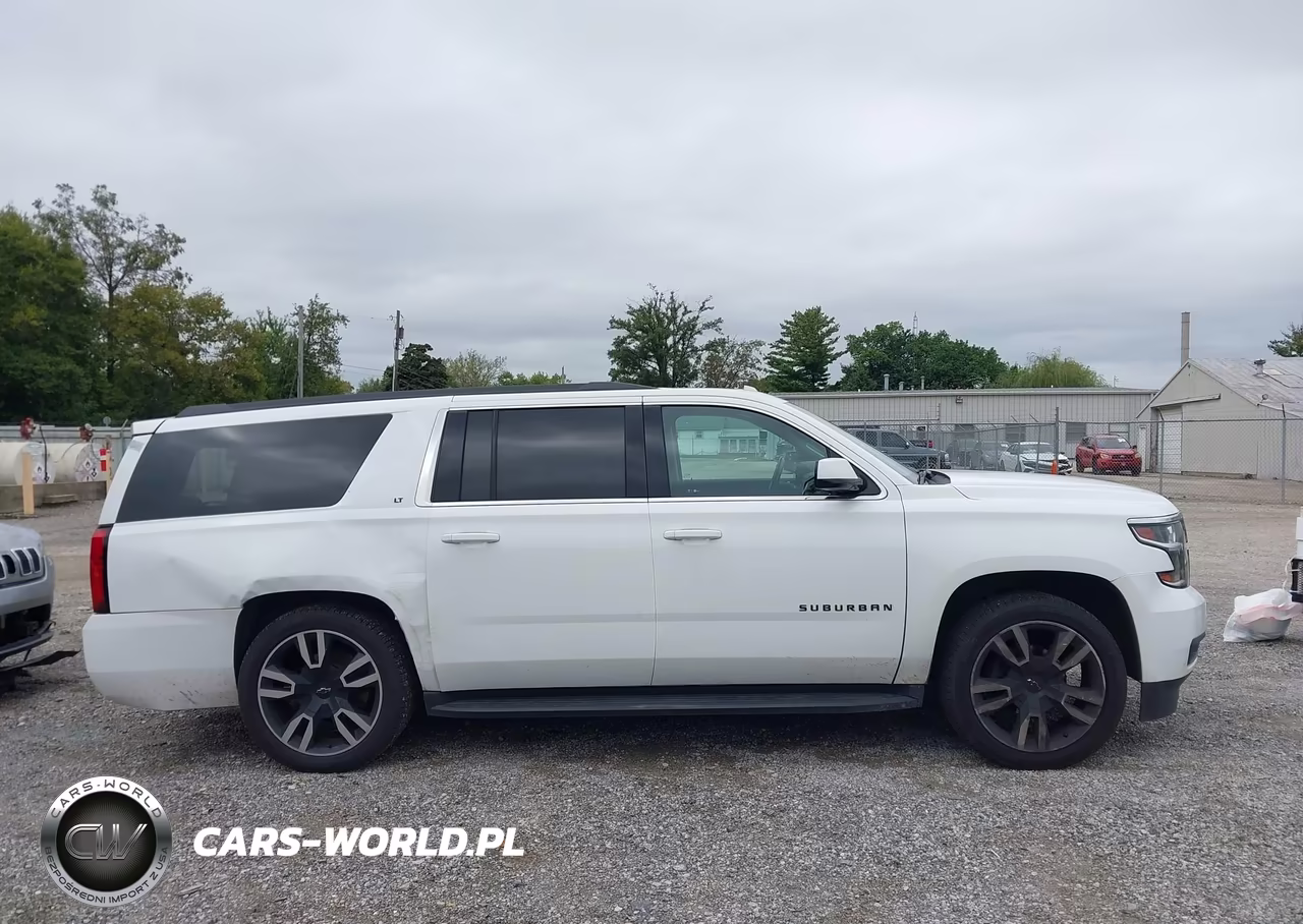 2019 Chevrolet Suburban Lt VIN:1GNSKHKC8KR105500 - 13