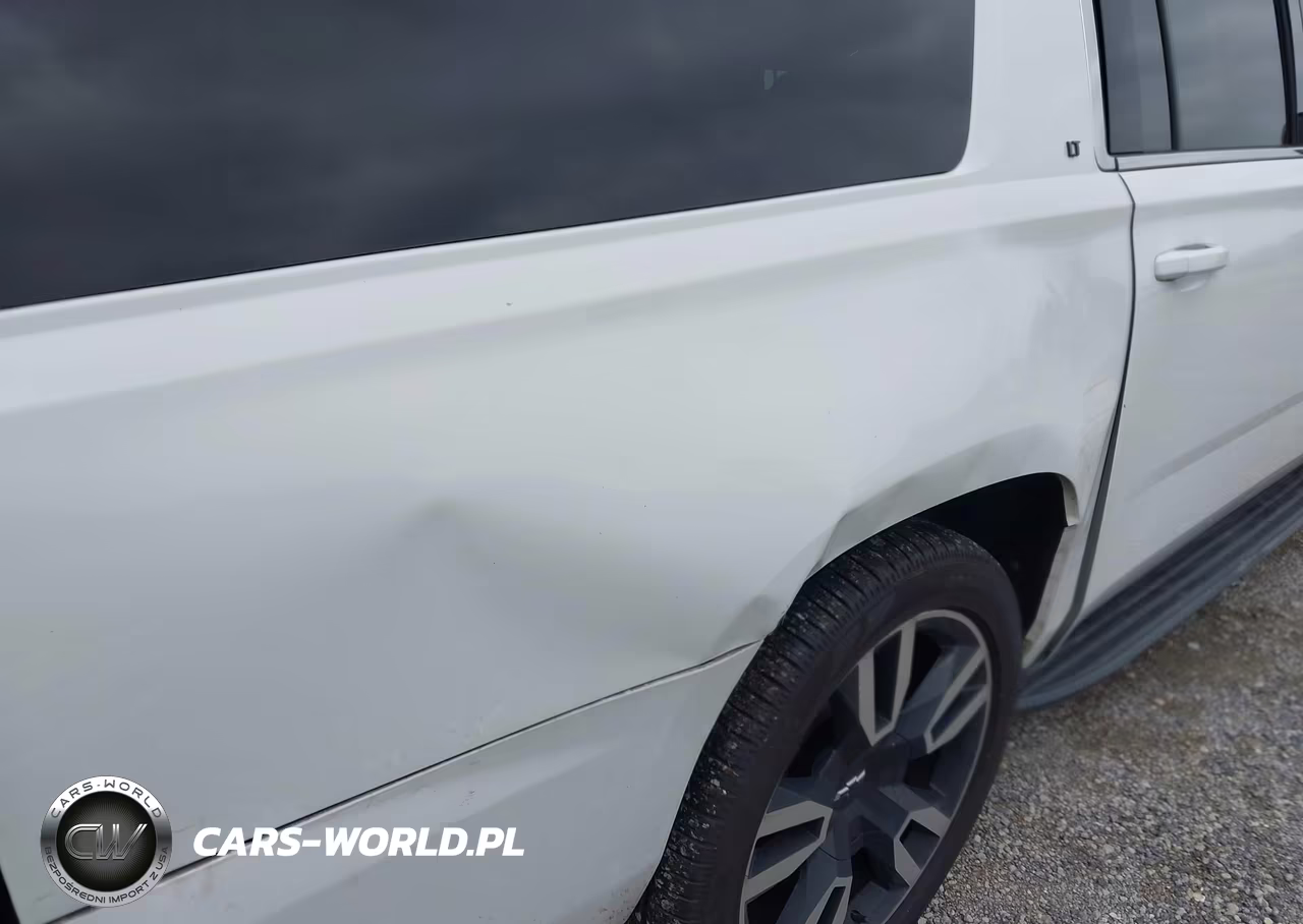 2019 Chevrolet Suburban Lt VIN:1GNSKHKC8KR105500 - 18