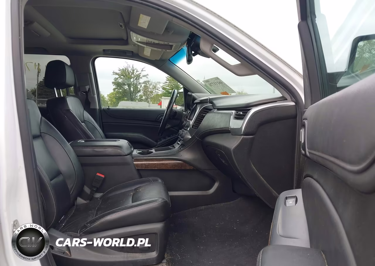 2019 Chevrolet Suburban Lt VIN:1GNSKHKC8KR105500 - 5