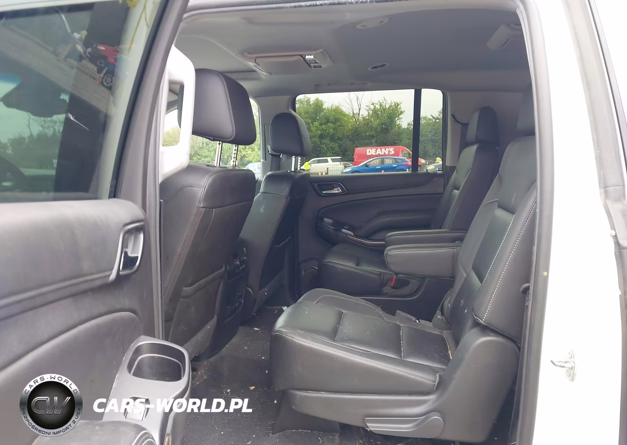 2019 Chevrolet Suburban Lt VIN:1GNSKHKC8KR105500 - 8