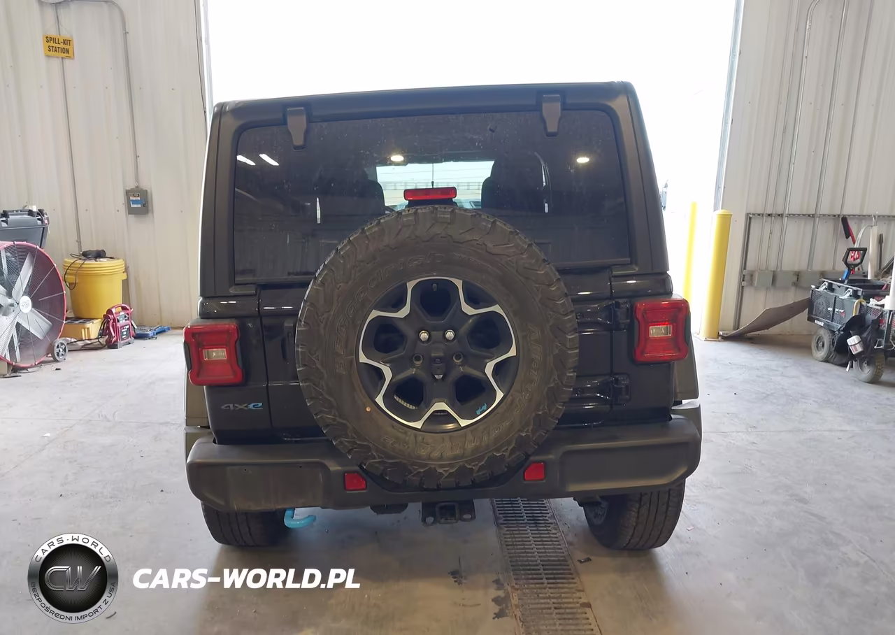 2023 Jeep Wrangler 4Xe Rubicon 4X4 VIN:1C4JJXR65PW556054 - 17
