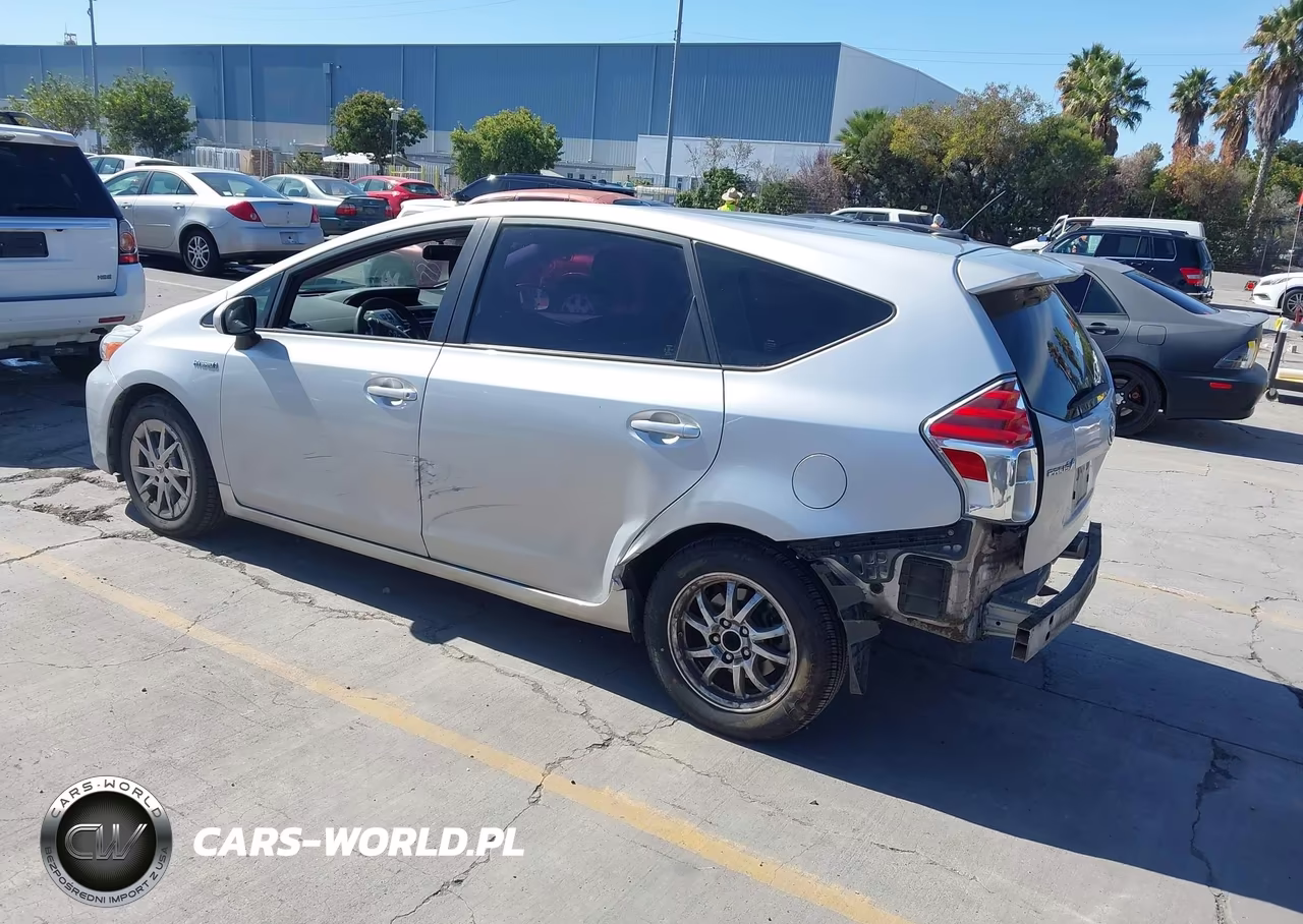 2015 Toyota Prius V Three VIN:JTDZN3EU8FJ017993 - 3