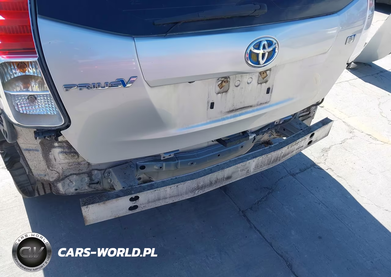 2015 Toyota Prius V Three VIN:JTDZN3EU8FJ017993 - 6