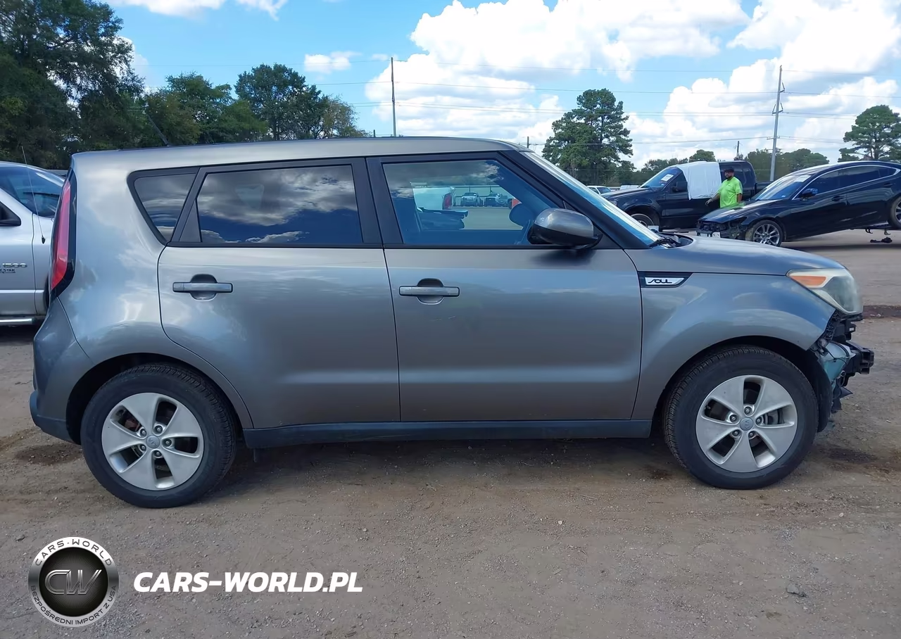 2015 Kia Soul VIN:KNDJN2A20F7113691 - 14