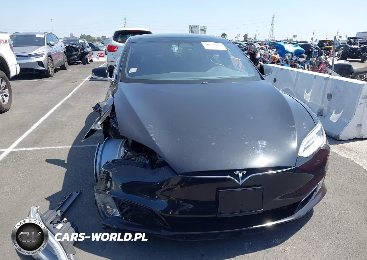 2017 Tesla Model S 60-75 VIN:5YJSA1E10HF169705 - 11