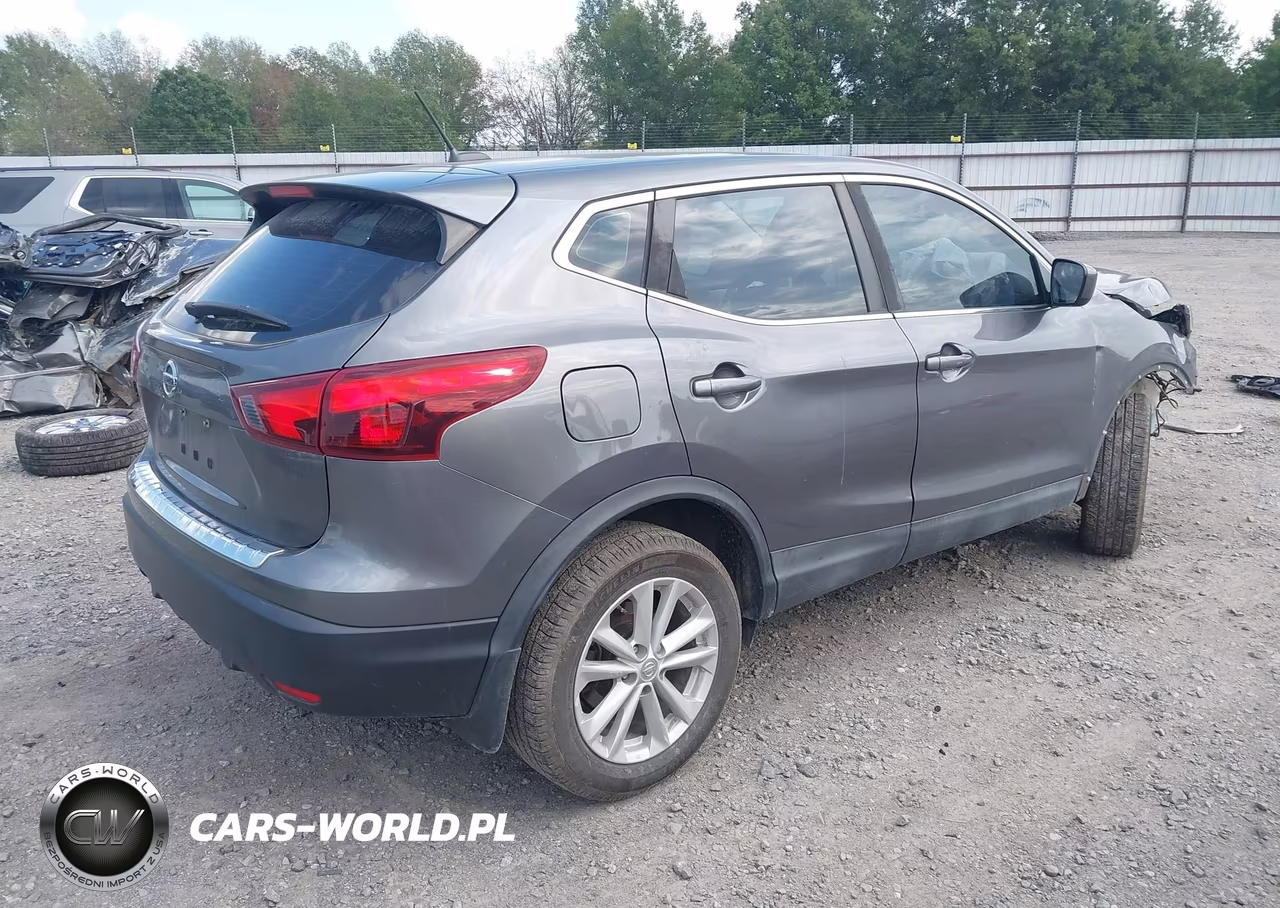2017 Nissan Rogue Sport S VIN:JN1BJ1CP1HW028633 - 4