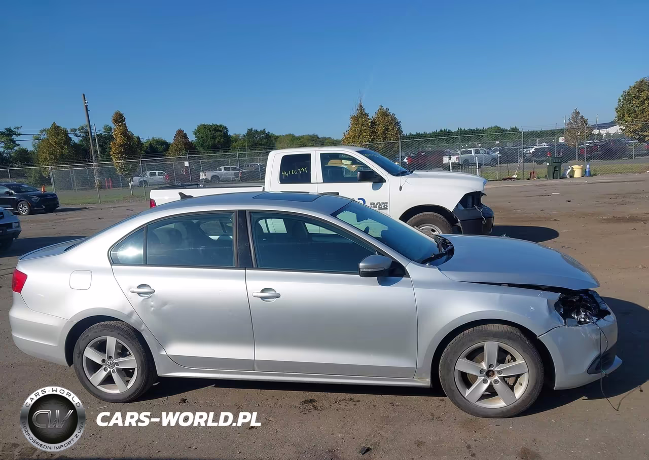 2011 Volkswagen Jetta 2.0L Tdi VIN:3VWLL7AJ4BM109885 - 13