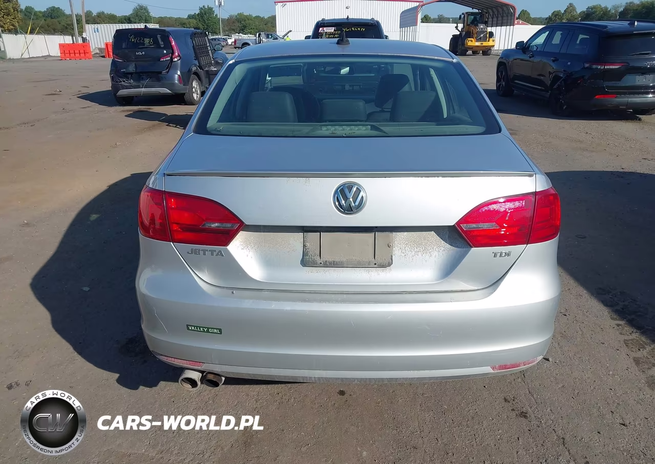 2011 Volkswagen Jetta 2.0L Tdi VIN:3VWLL7AJ4BM109885 - 16