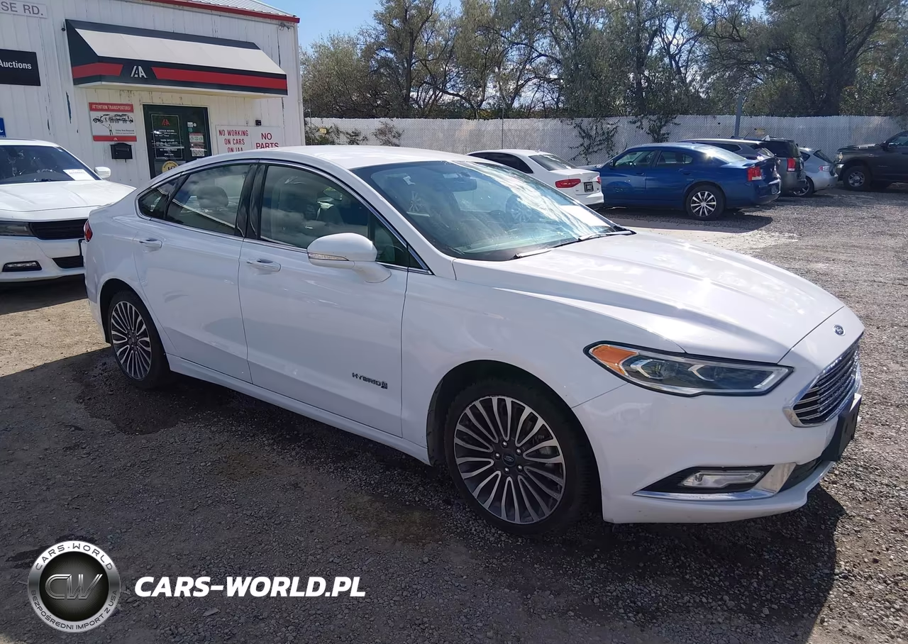 2018 Ford Fusion Hybrid Titanium – zdjęcie 1 z 19