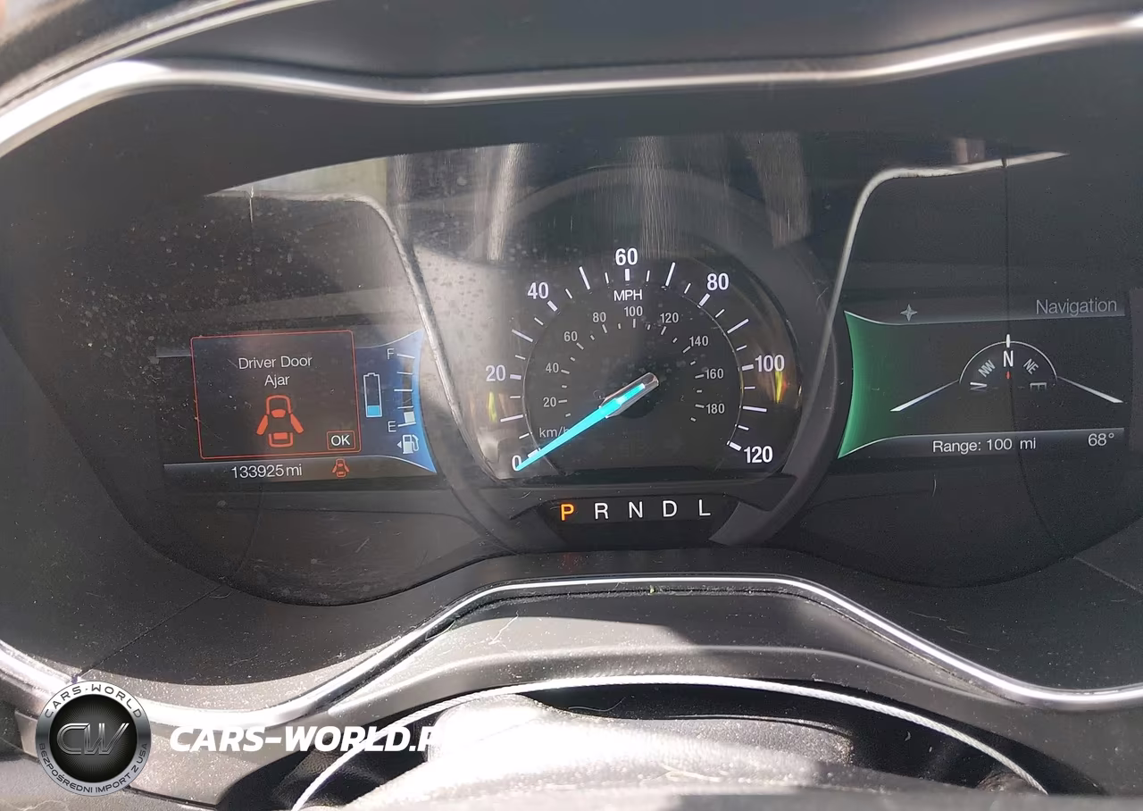 2018 Ford Fusion Hybrid Titanium VIN:3FA6P0RU7JR250287 - 7