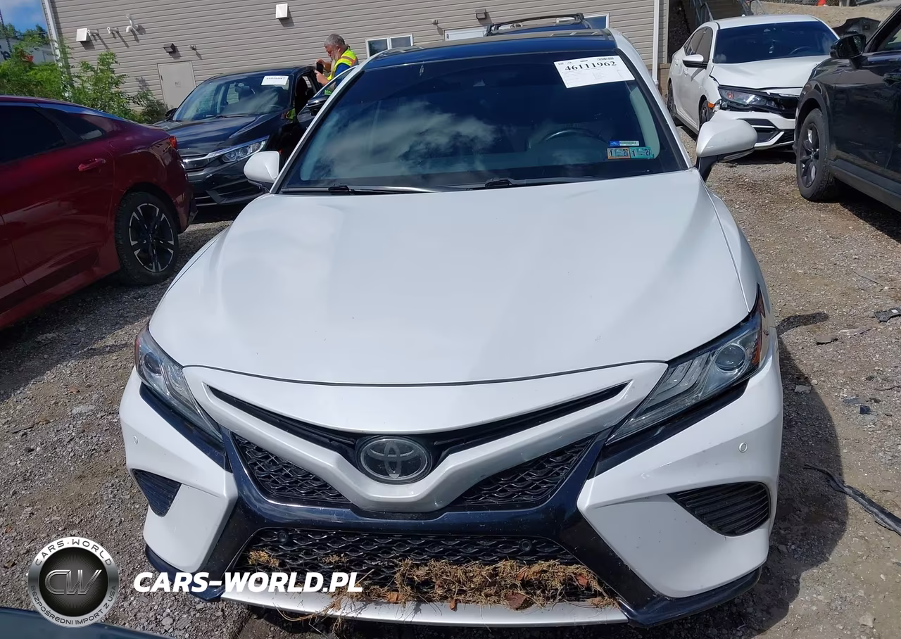 2018 Toyota Camry Xse VIN:4T1B61HK4JU060694 - 12