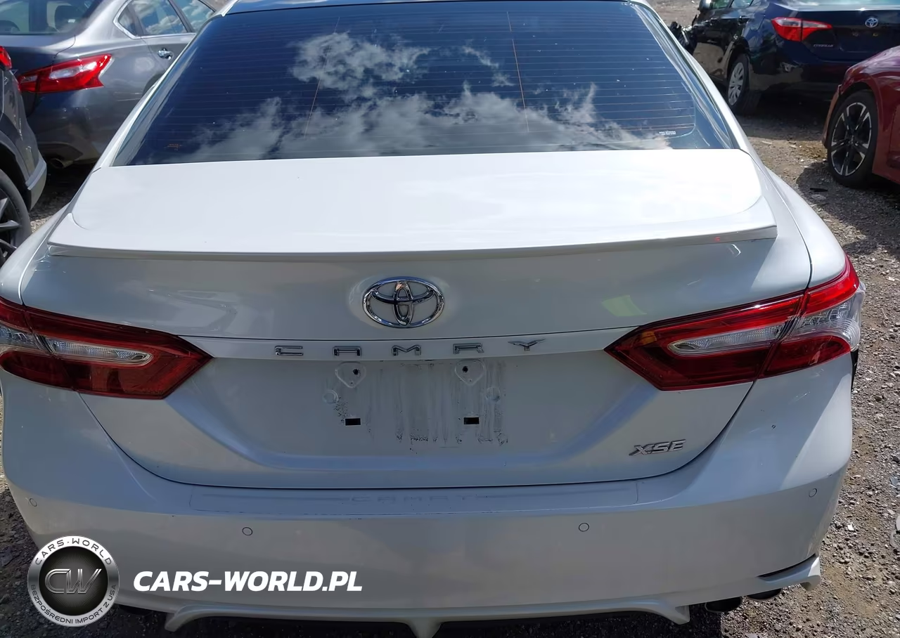 2018 Toyota Camry Xse VIN:4T1B61HK4JU060694 - 16