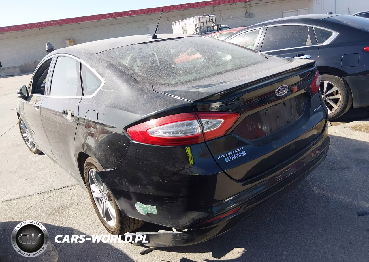 2016 Ford Fusion Energi Titanium VIN:3FA6P0SU4GR134046 - 3