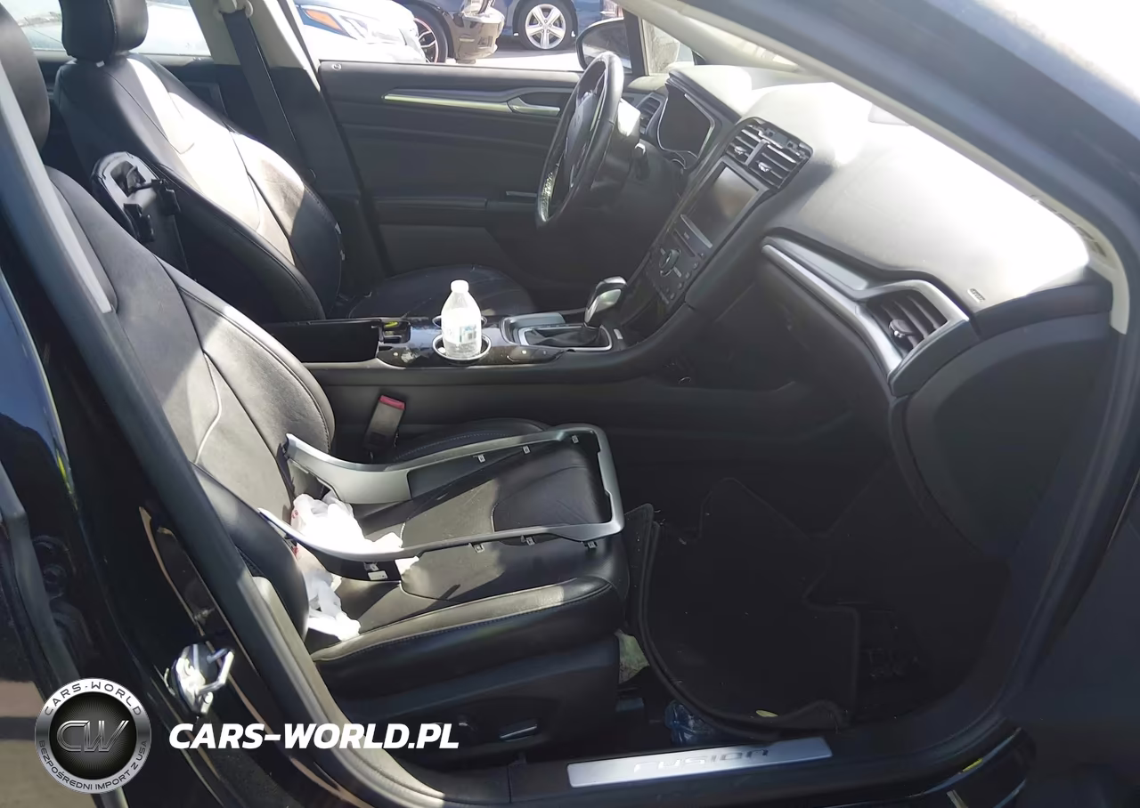 2016 Ford Fusion Energi Titanium VIN:3FA6P0SU4GR134046 - 5