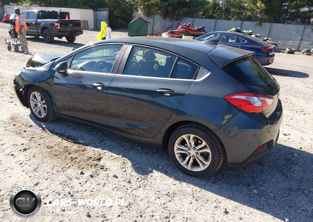 2019 Chevrolet Cruze Lt VIN:3G1BE6SM7KS539071 - 3
