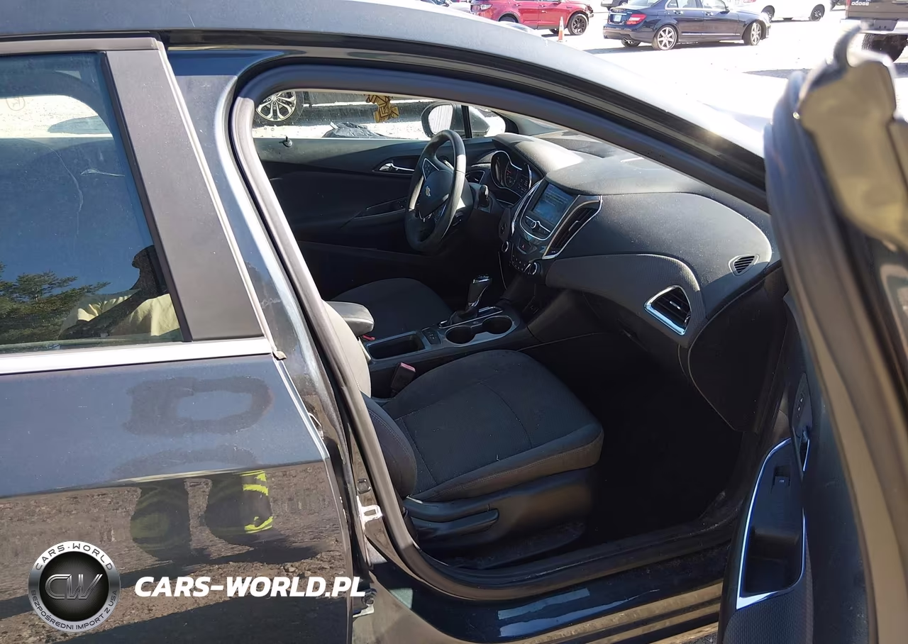 2019 Chevrolet Cruze Lt VIN:3G1BE6SM7KS539071 - 5