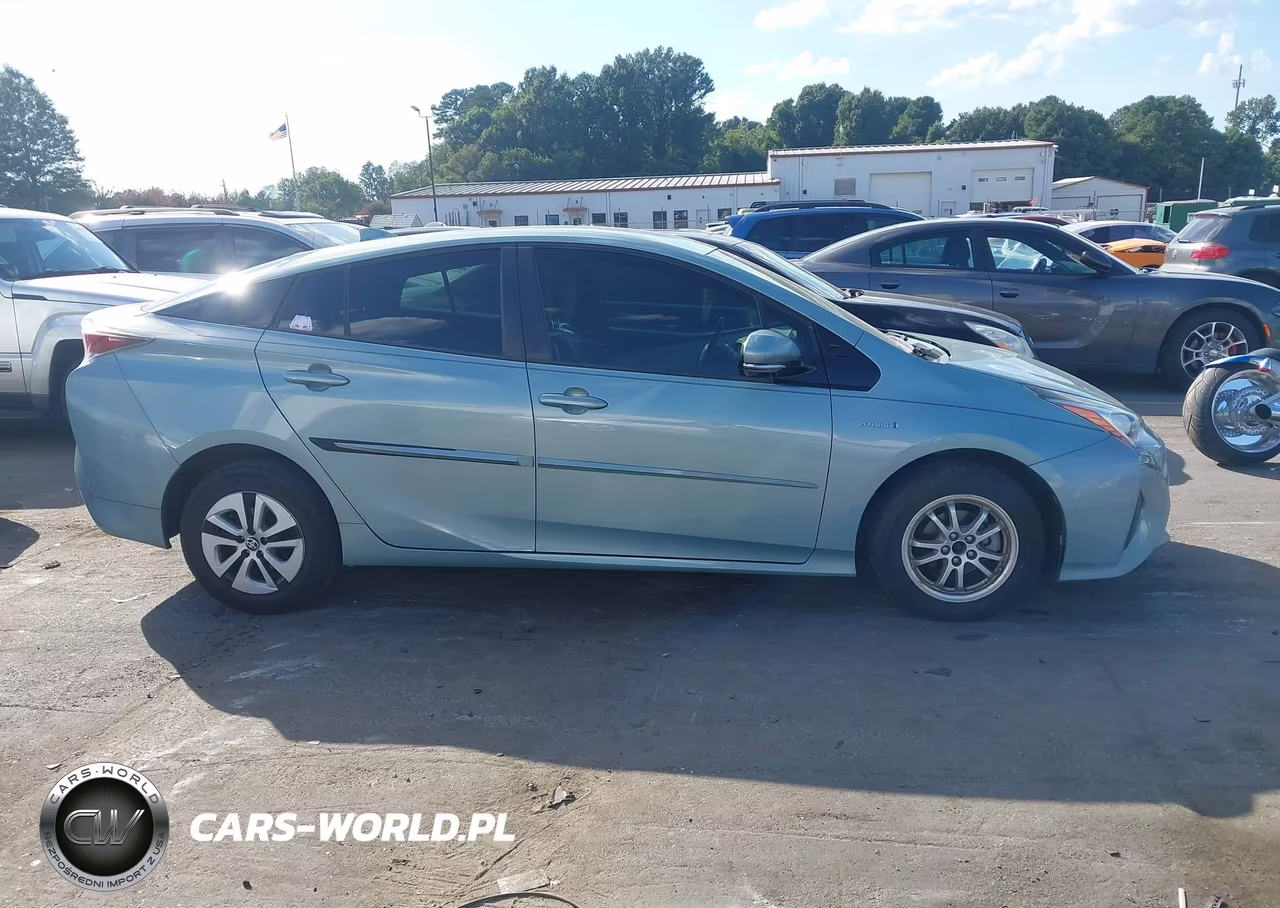 2017 Toyota Prius Three VIN:JTDKARFU1H3030705 - 13