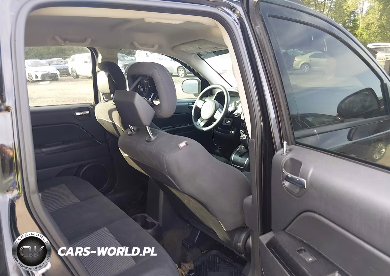 2016 Jeep Compass Sport VIN:1C4NJCBA2GD710062 - 8