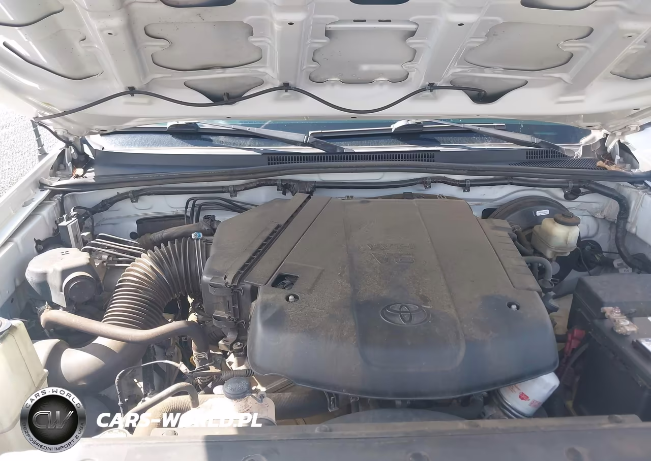2015 Toyota Tacoma Base V6 VIN:3TMLU4EN4FM198679 - 10