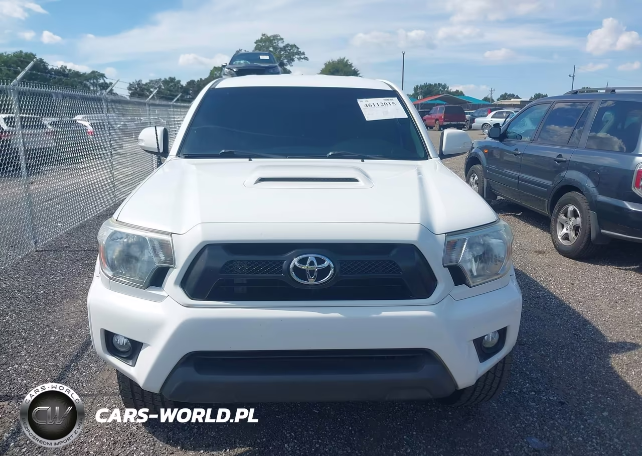 2015 Toyota Tacoma Base V6 VIN:3TMLU4EN4FM198679 - 12