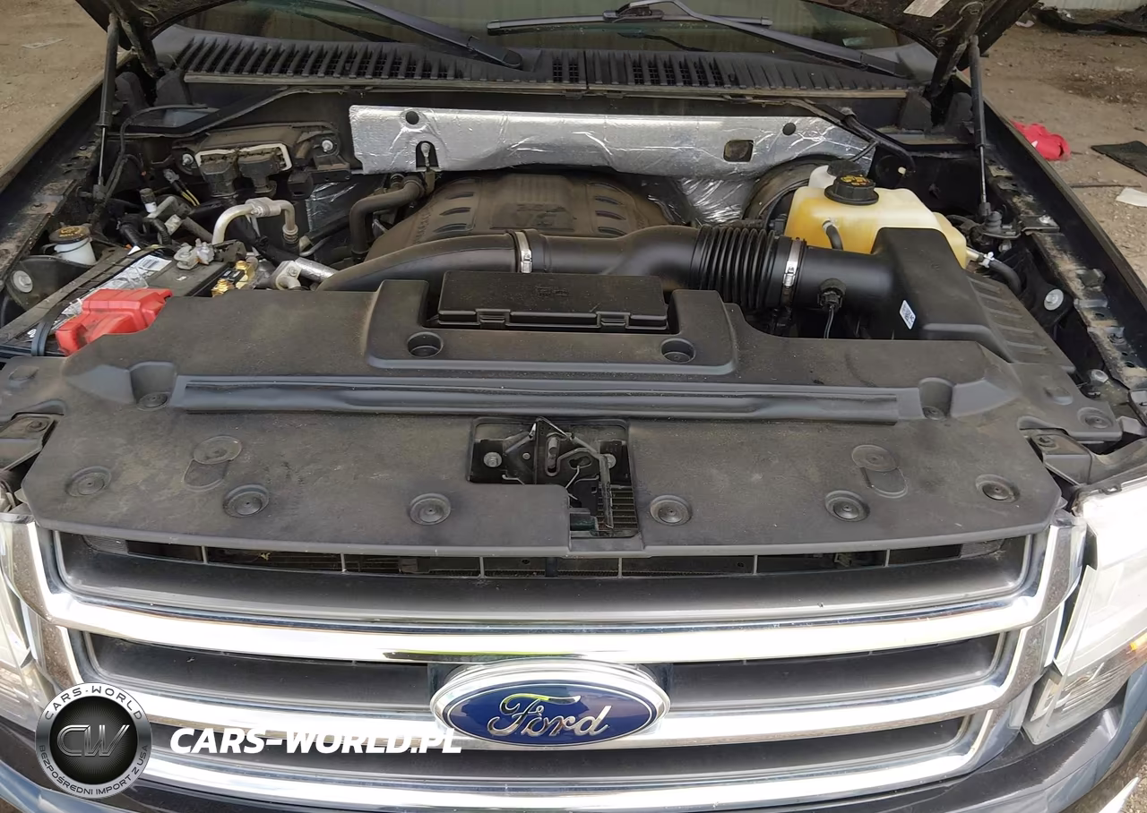 2015 Ford Expedition Xlt VIN:1FMJU1HT3FEF25073 - 10