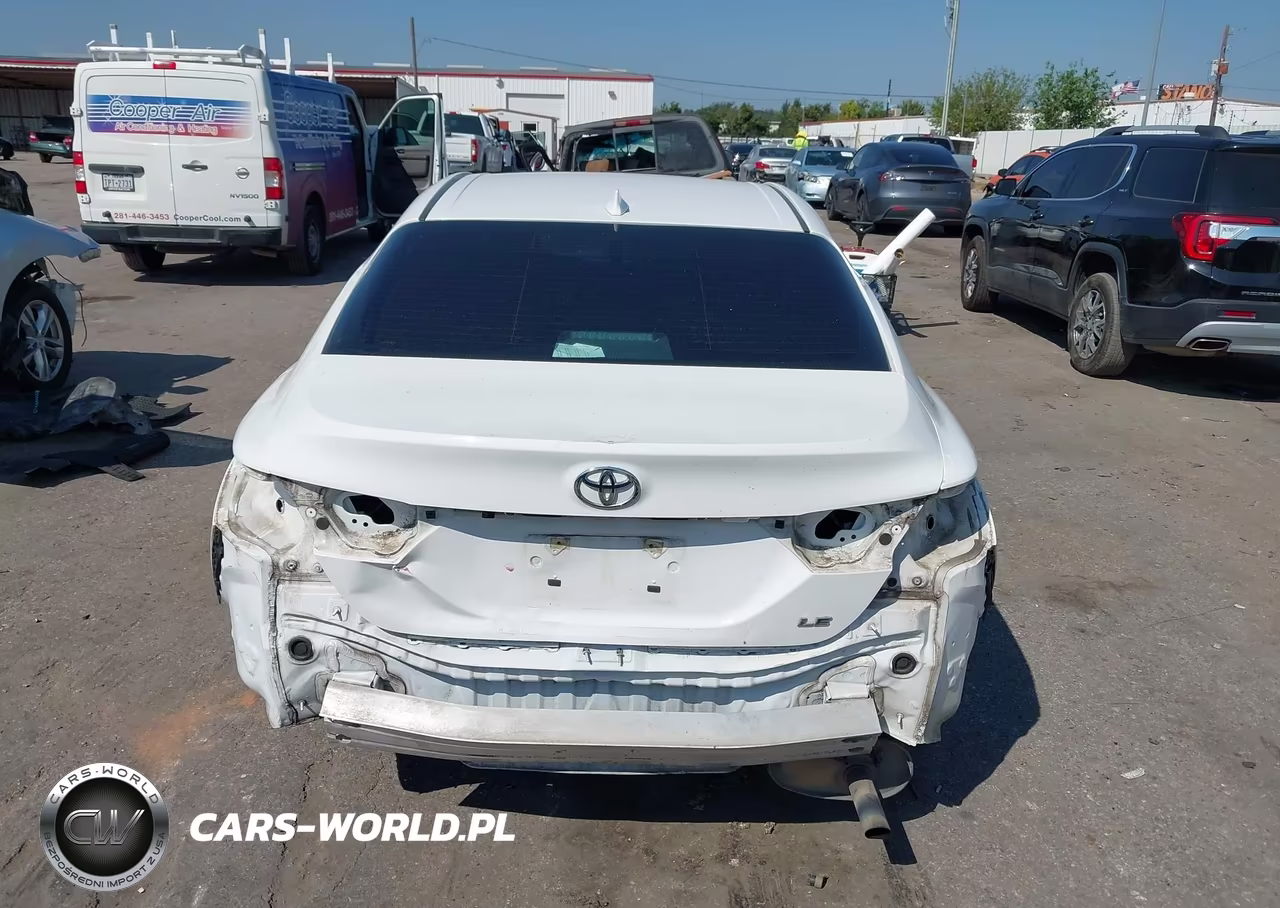 2019 Toyota Camry Le VIN:4T1B11HK1KU173552 - 6