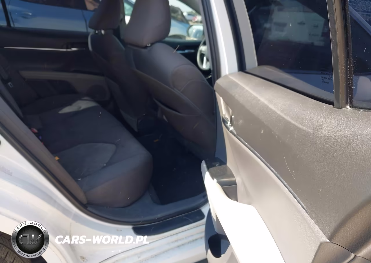 2019 Toyota Camry Le VIN:4T1B11HK1KU173552 - 8